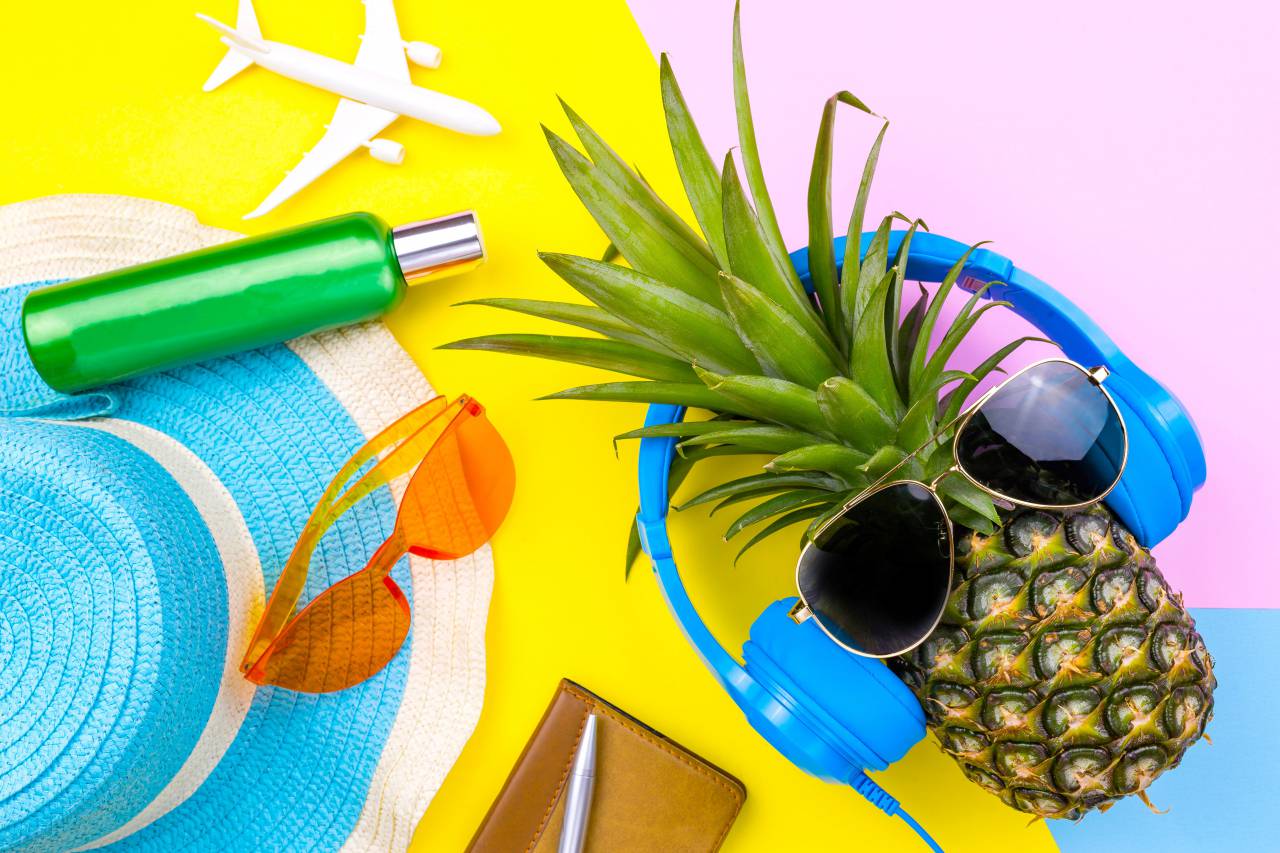 pineapple, headphones, sunglasses, color, bright, pink, yellow, summer, aeroplane, travel, vacation
, 