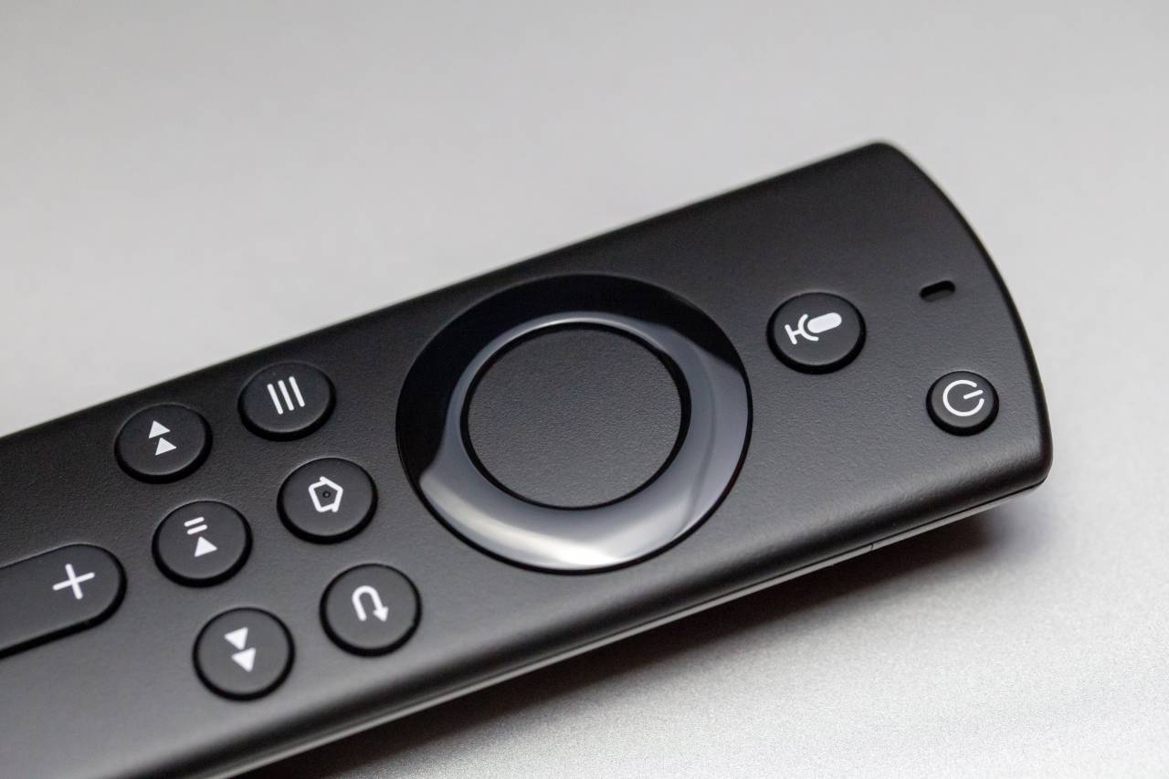 Remote, Control, Button, Buttons, Black, Closeup, Glossy, Play, Power Button, Shiny, Television, TV, streaming, Media
, 