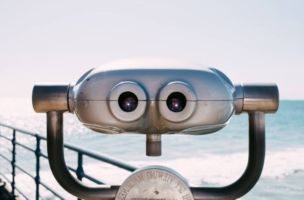 tourist, coin, binoculars, viewfinder, retro, telescope, beach, ocean, travel, horizon, water, metal, observation, optics, scenery, sightseeing, tourism, vacation, view, objects
, 