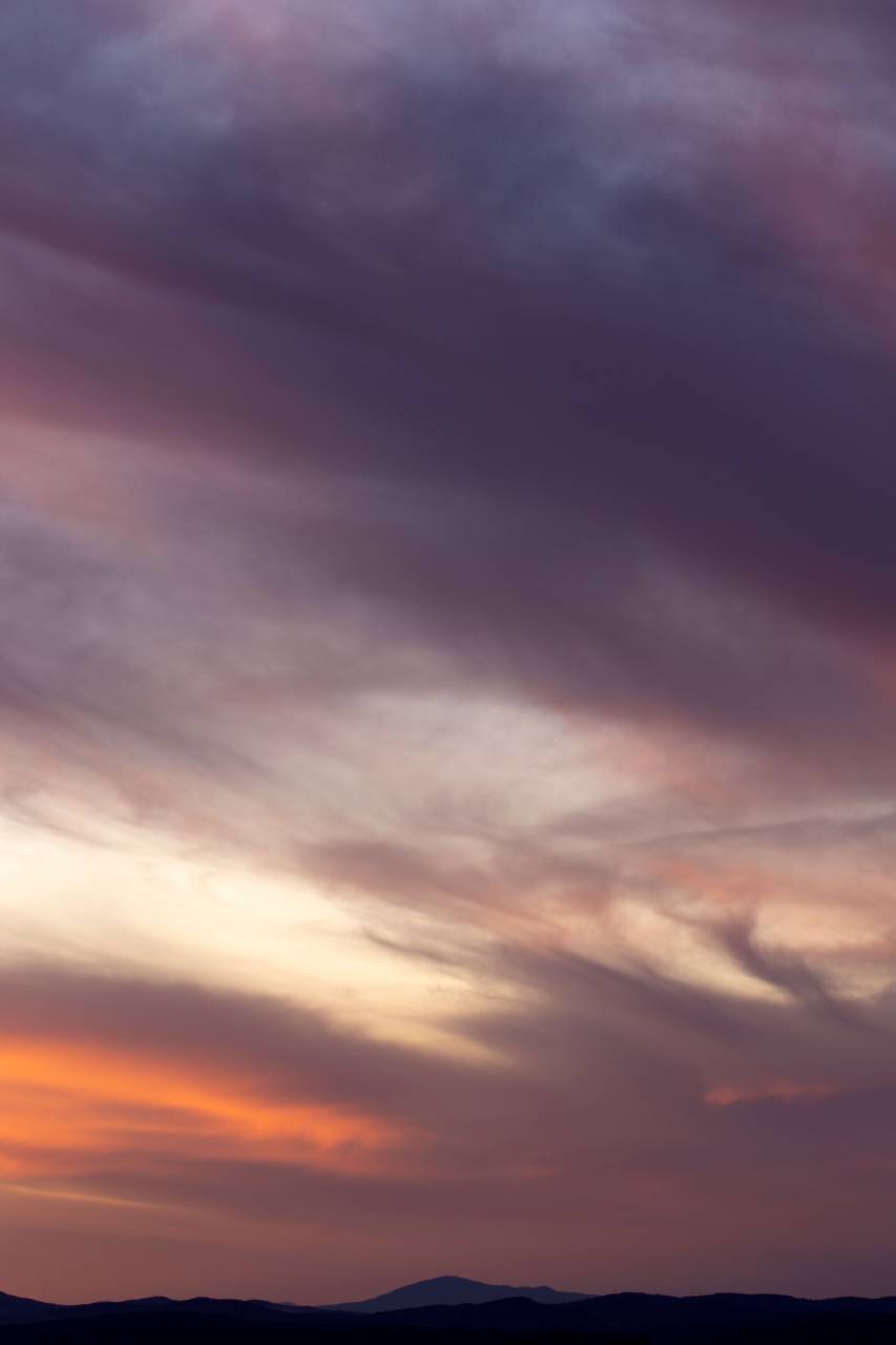 vibrante, puesta de sol, nubes, silueta, cielo, naturaleza, al aire libre, escénico, vista, anochecer, horizonte, montaña,