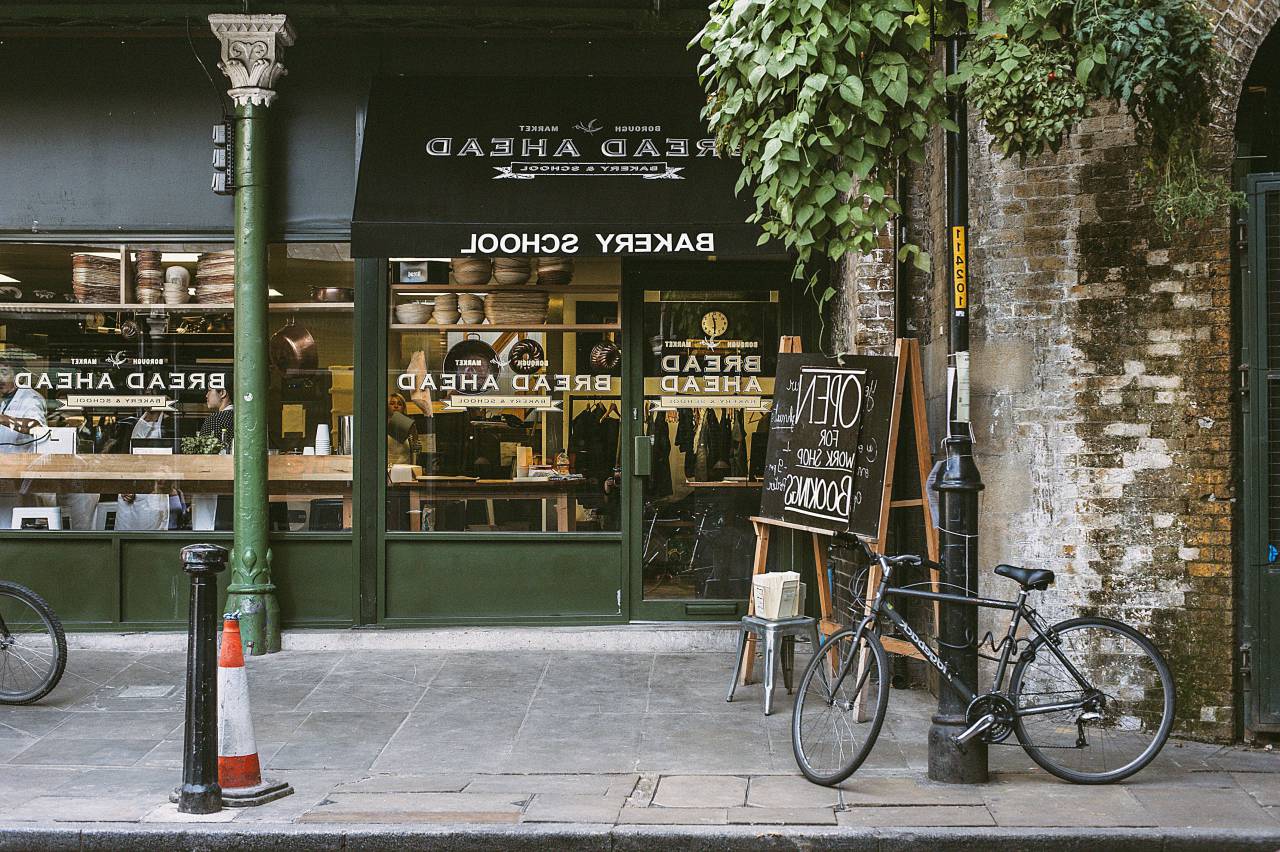 vintage, bakery, shop, sell, bread, cook, rustic, old, bike, delivery, lamppost, light
, 