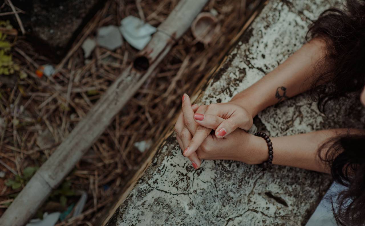 woman, black, hair, adult, fashion, female, girl, hands, model, outdoors, person, tattoo, wood
, 