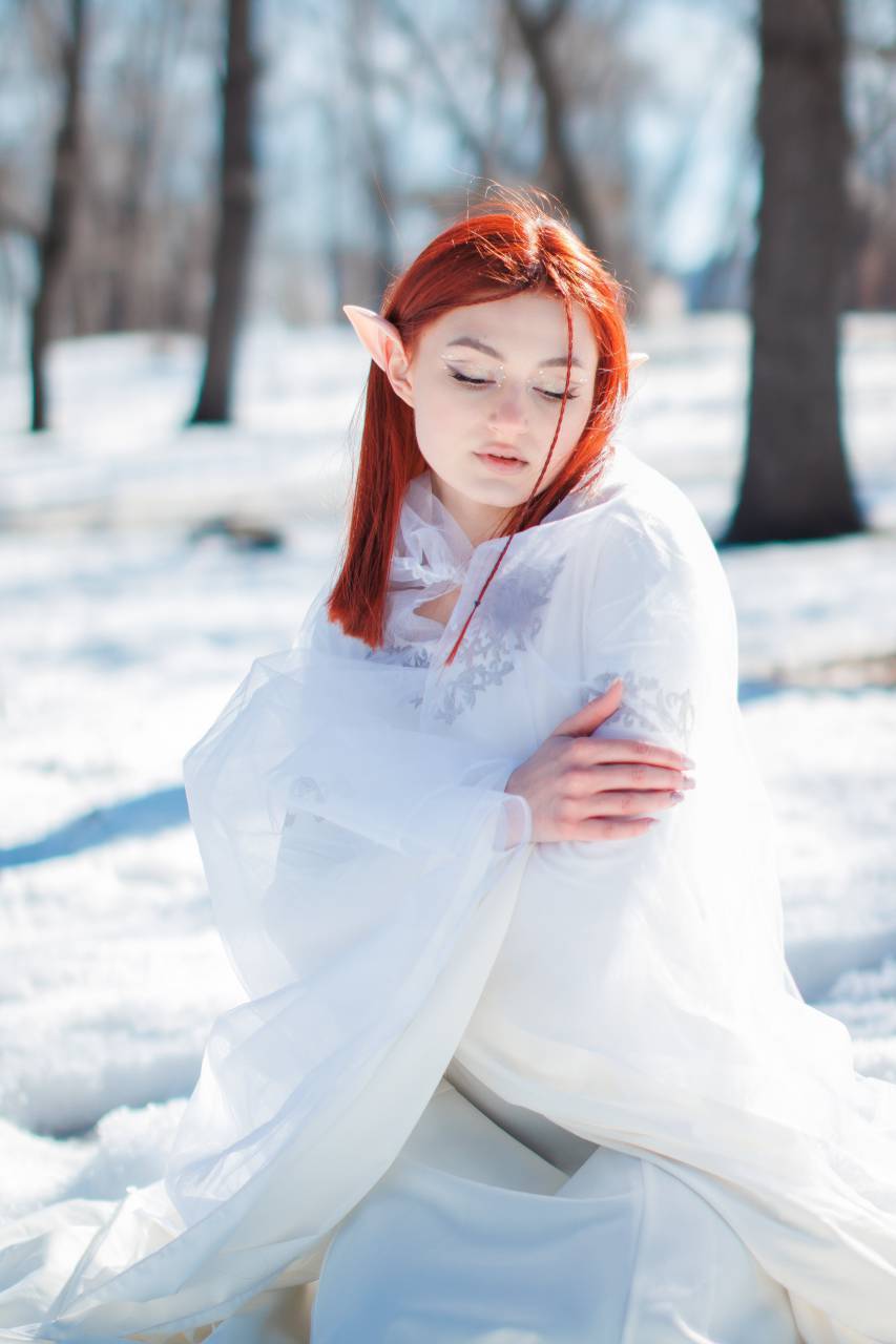 Elfo, Mujer, Fantasía, Mítico, Encantador, Élfico, Mágico, Etéreo, Bosque, Hada, De otro mundo, Agraciado, Orejas puntiagudas, Belleza élfica, Mitología, Místico, criatura, Cuento de hadas, Gracia élfica, Personaje de fantasía, Fauna, Reino élfico, Elegante, Herencia élfica, Espíritu de la naturaleza, Mundo de fantasía, Bosque,