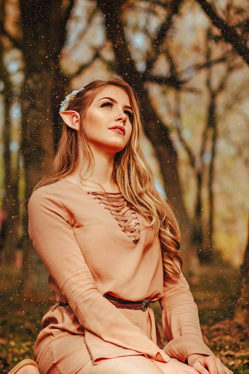 Elfo, Mujer, Fantasía, Mítico, Encantador, Élfico, Mágico, Etéreo, Bosque, Hada, De otro mundo, Agraciado, Orejas puntiagudas, Belleza élfica, Mitología, Místico, criatura, Cuento de hadas, Gracia élfica, Personaje de fantasía, Fauna, Reino élfico, Elegante, Herencia élfica, Espíritu de la naturaleza, Mundo de fantasía, Bosque,