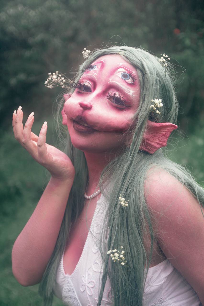 Elfo, Mujer, Fantasía, Mítico, Encantador, Élfico, Mágico, Etéreo, Bosque, Hada, De otro mundo, Agraciado, Orejas puntiagudas, Belleza élfica, Mitología, Místico, criatura, Cuento de hadas, Gracia élfica, Personaje de fantasía, Fauna, Reino élfico, Elegante, Herencia élfica, Espíritu de la naturaleza, Mundo de fantasía, Bosque,