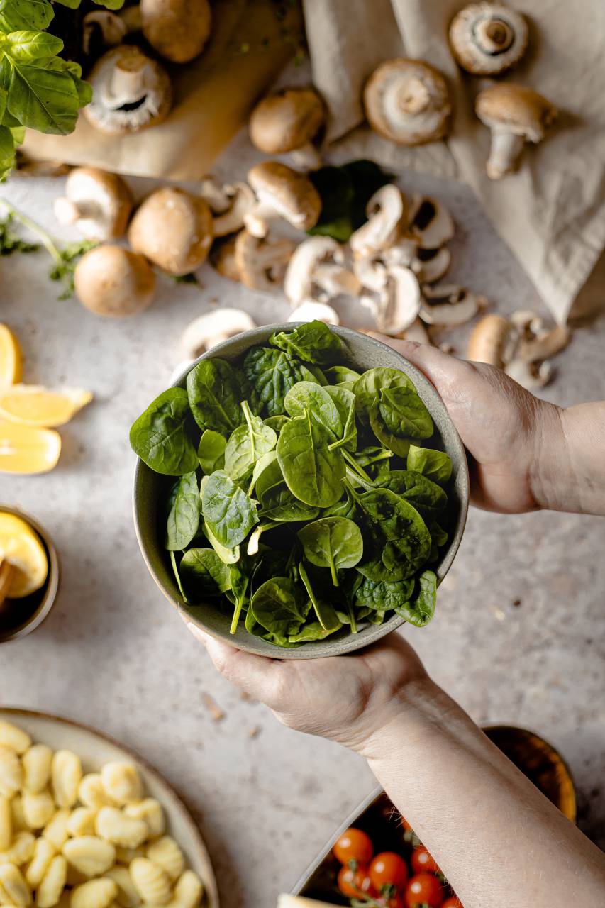 ensalada, vegetal, frondoso, verde, comida, vegetariano, orgánico, hoja, saludable, ingrediente, fresco, crudo, fondo, espinaca, dieta, vitamina, acelga, vegano, natural, dieta, frescura, naturaleza, salud, variedad, vegetales, gourmet, cocina, cocina, vegetales de hoja, antioxidantes, ingredientes, ensalada cruda, superalimento,
