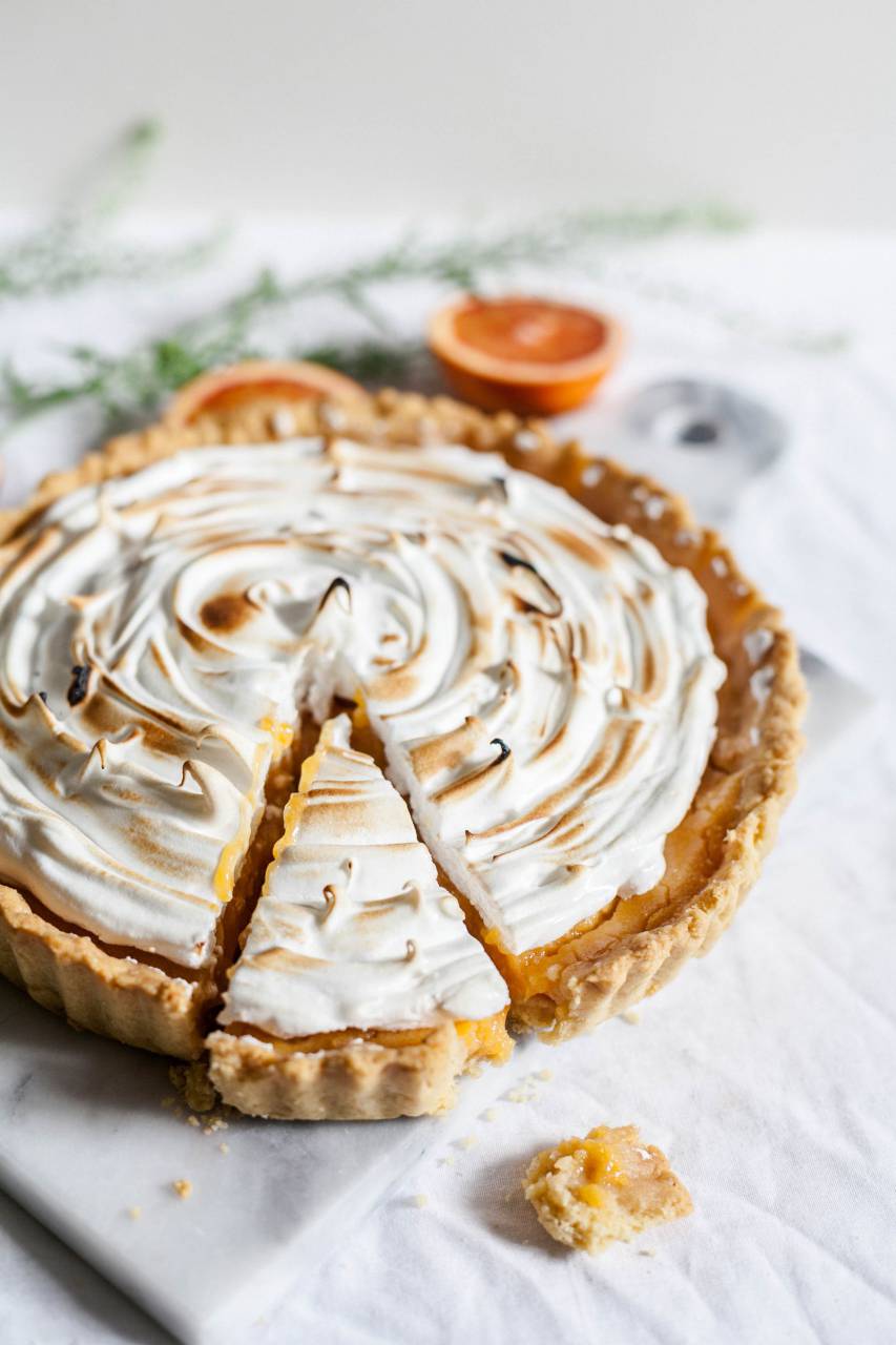 pie,food,dessert,gourmet,sweet food,freshness,close-up,baked,cream,chocolate,fruit,homemade,indulgence,sugar,refreshment,snack,meal,plate,slice, 