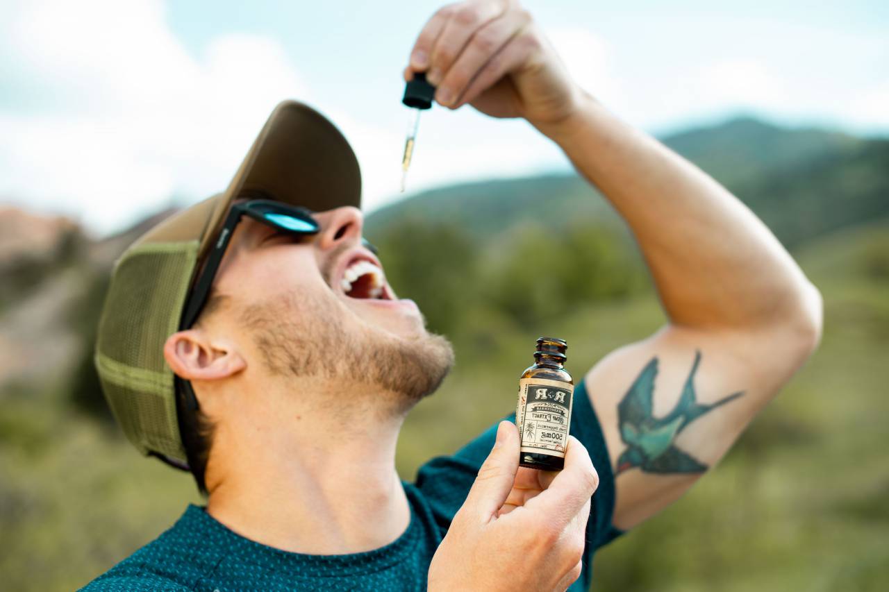 cannabis oil,outdoors,men,nature,adult,one person,caucasian ethnicity,males,lifestyles,sport,young adult,summer,recreational pursuit,smiling,leisure activity,women,adventure,healthy lifestyle, 