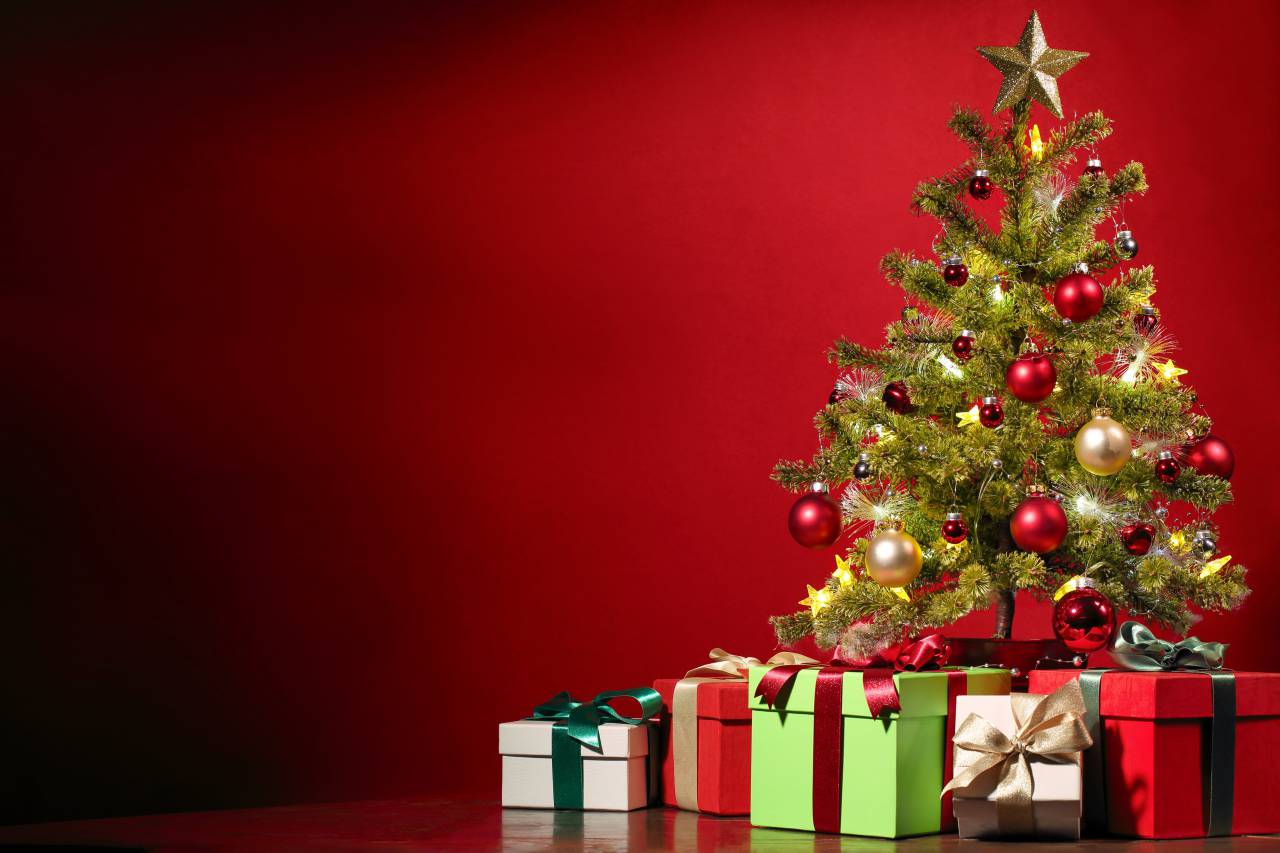 árbol, fondo, navidad, fiesta, diseño, decoración, alegre, celebración, temporada, diciembre, año, nuevo, navidad, tarjeta, feliz, estrella, oro, ornamento, ligero, festivo, presente, rojo, vector, ilustración, bola, brillante, tradicional, pino, decorativo, decoración, brillante, dorado, saludo, guirnalda, estacional, patrón, brillo, abstracto, verde, fiesta, cinta, noel, color, hermoso, elemento, gráfico, brillo,