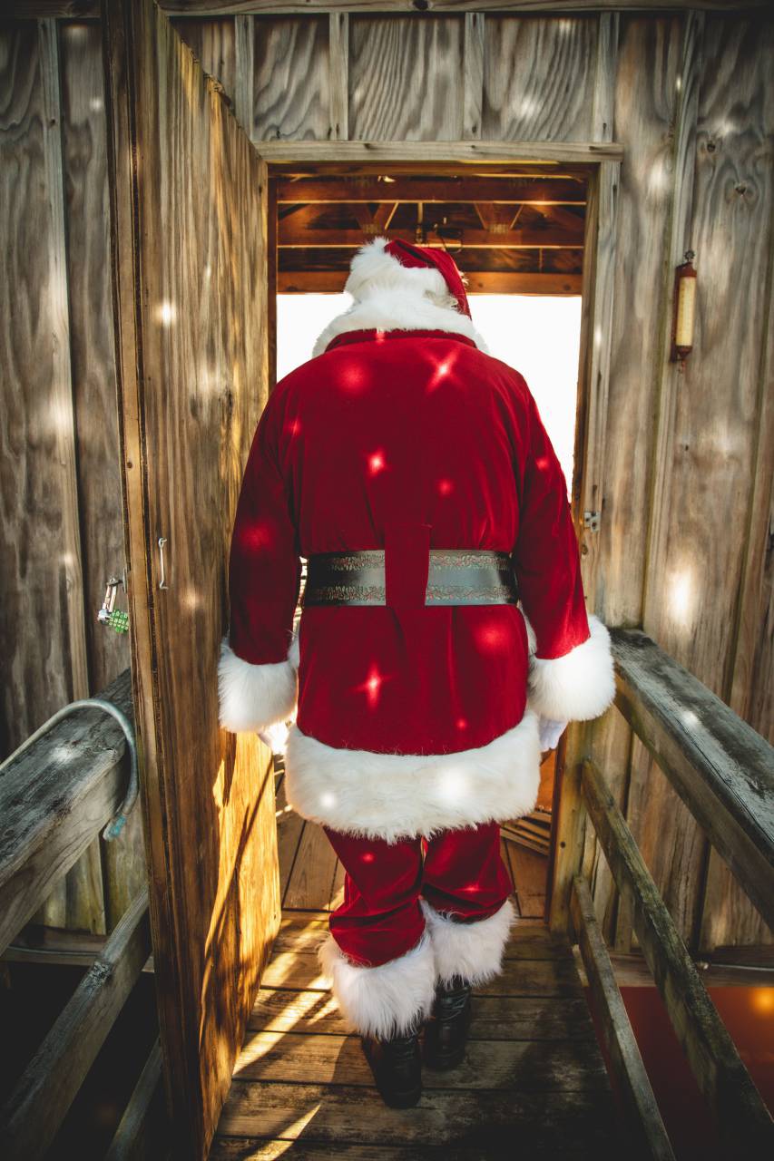 christmas, claus, santa, back, holiday, man, hat, view, background, merry, costume, winter, red, white, isolated, xmas, happy, december, season, old, rear, bag, fun, standing, gift, person, celebration, present, male, sack, new, year, traditional, cheerful, beard, santa claus, people, character, tradition, illustration, full, greeting, look, length, cute, cartoon, vector, presents, joy, funny, 
