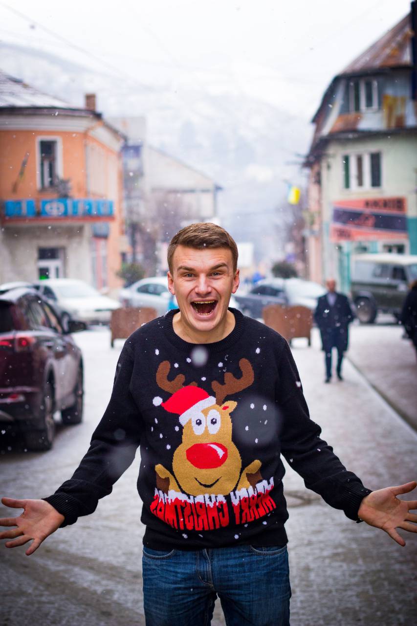 christmas, happy, man, smile, fun, xmas, joy, male, new year, merry christmas, holiday, young, guy, sweater, red, scream shout, excited crazy, young model, merry, winter, xmas x-mas, celebrate new-year, december, gesture, joyful smile, year, funny, good mood, fashion, ugly jumper, have fun, holiday vacation, new, celebrate, jumper, success, positive, happiness, excited, cheerful, nice looking, x-mas, warm sweater, handsome guy, joyful, happiness emotion, eve noel, celebration, winner, student age, 