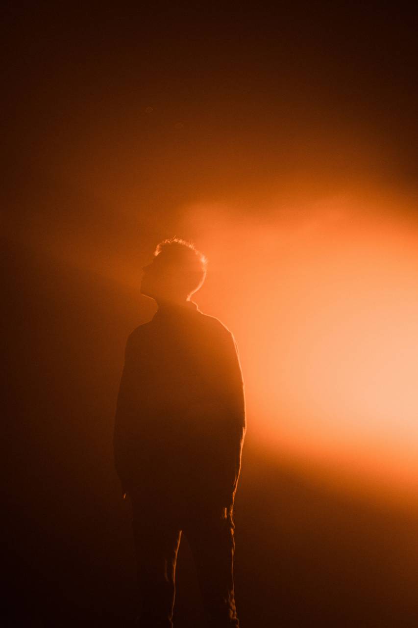 orange, silhouette, background, mystery, man, shadow, black, light, person, dark, nature, mysterious, horror, fog, outdoor, sky, sunset, concept, travel, smoke, spooky, fantasy, danger, symbol, abstract, mist, design, beautiful, autumn, season, glowing, adventure, road, foggy, male, nightmare, evening, witchcraft, fear, event, celebration, make magic, alone, magical, creative, dream, sci fi, low light, warm, 