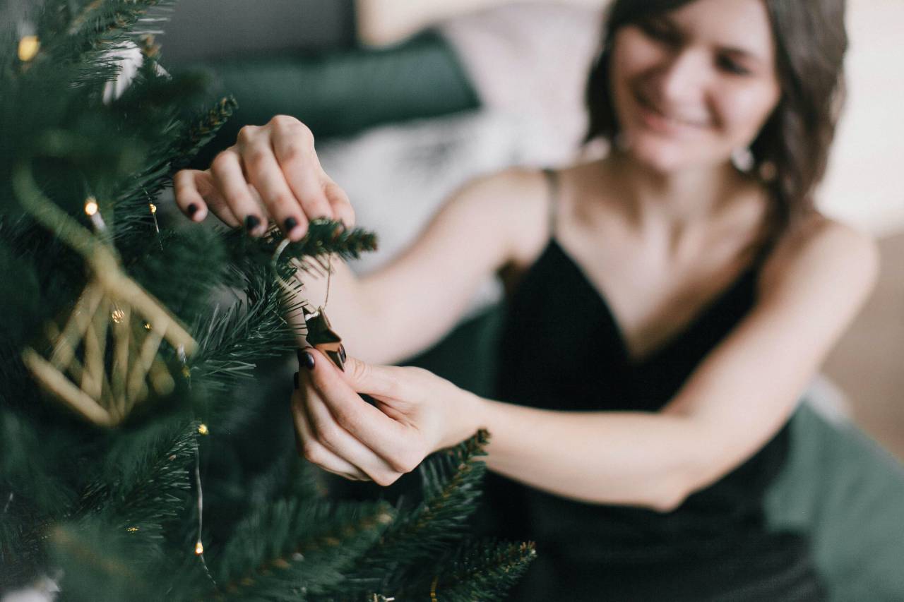 celebration, christmas, woman, happy, tree, decoration, winter, family, girl, home, young, holiday, festive, beautiful, cheerful, people, joy, xmas, together, happiness, person, new year, traditional, cute, child, daughter, merry, smiling, december, adult, new, mother, tradition, indoors, love, holidays, female, decorating, year, mom, lifestyle, preparation, caucasian, man, fun, kid, present, eve, season, childhood, 