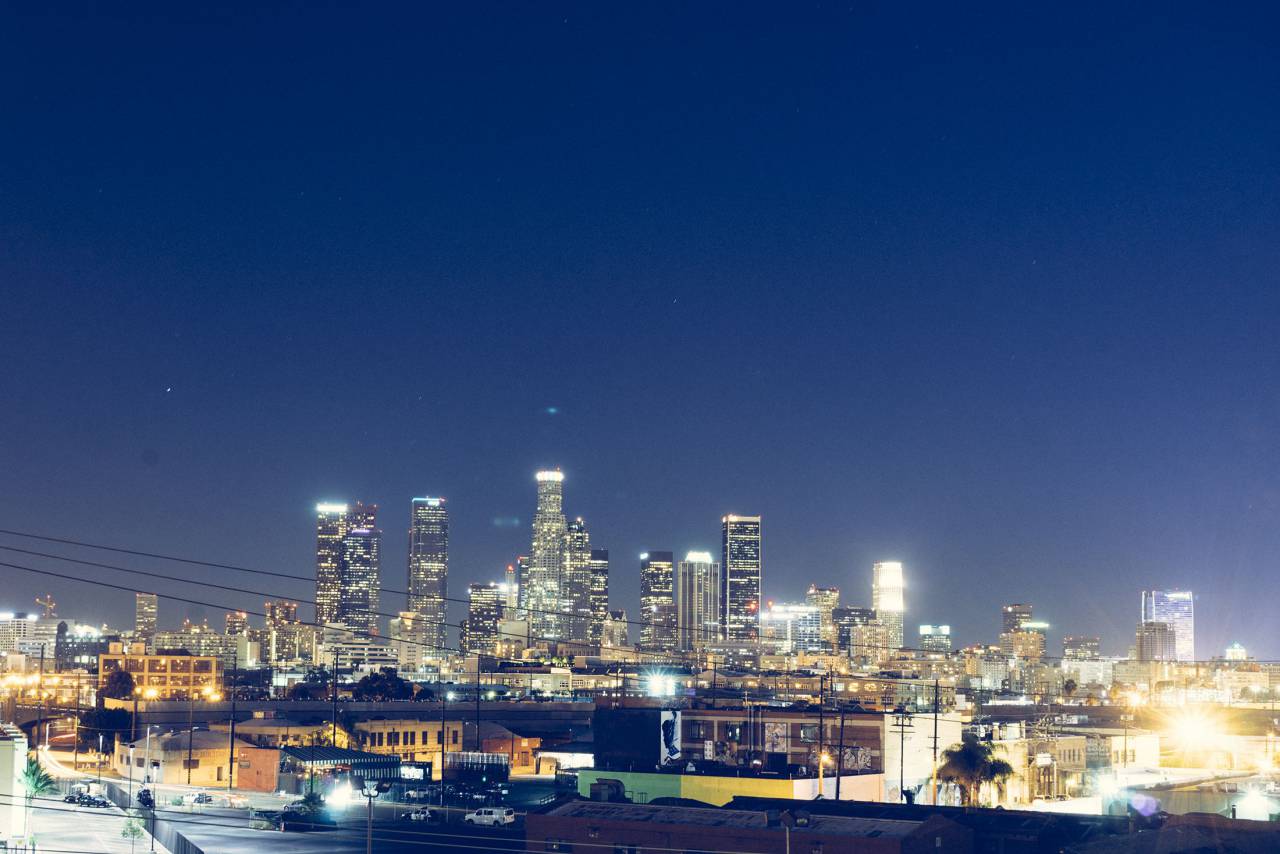 edificios, ciudad, luces, horizonte, torres, vista, oscuro, noche, cielo, líneas eléctricas,
