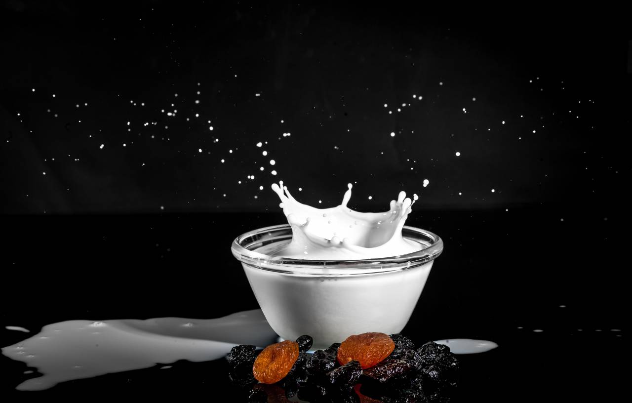 Leche, splash, vidrio, fruta, bebida, comida, negro, fondo, papel tapiz, rojo, blanco, líquido,