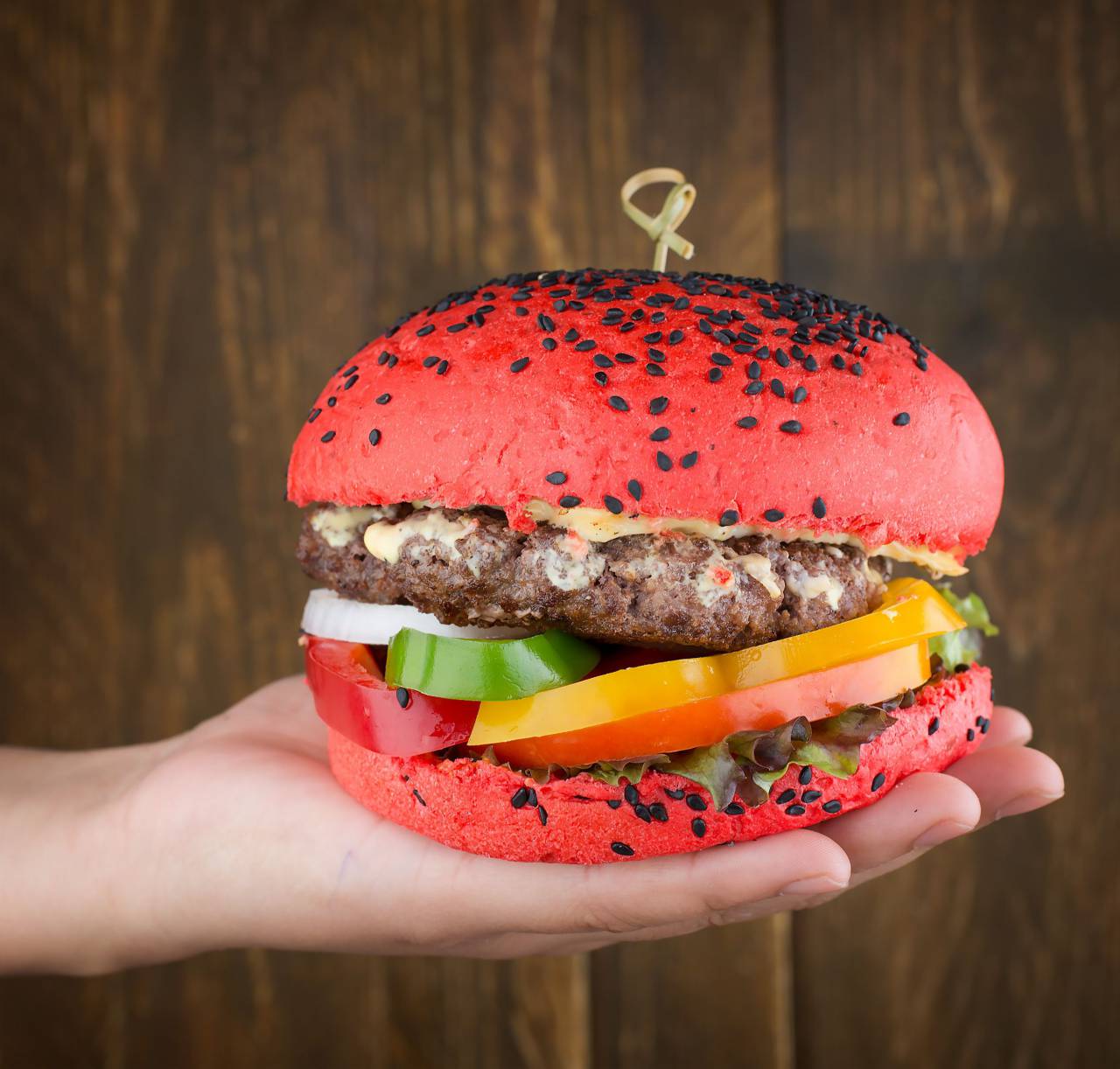 remolacha, hamburguesa, pan, saludable, comida, bollo, vegetariano, hecho en casa, lechuga, sándwich, vegetariano, comida, dieta, almuerzo, verde, delicioso, vegetal, rápido, hamburguesa, vegano, bocadillo, cena, rojo, fresco, ensalada, alternativa, fondo, verduras, tomate, aguacate, remolacha, salsa, estilo de vida, de moda, de madera, sésamo, hamburguesa vegana, quinua, americano, gourmet, rosa, garbanzo, blanco, a la parrilla, sabroso, comida vegana, queso, horneado, negro, Espinacas,