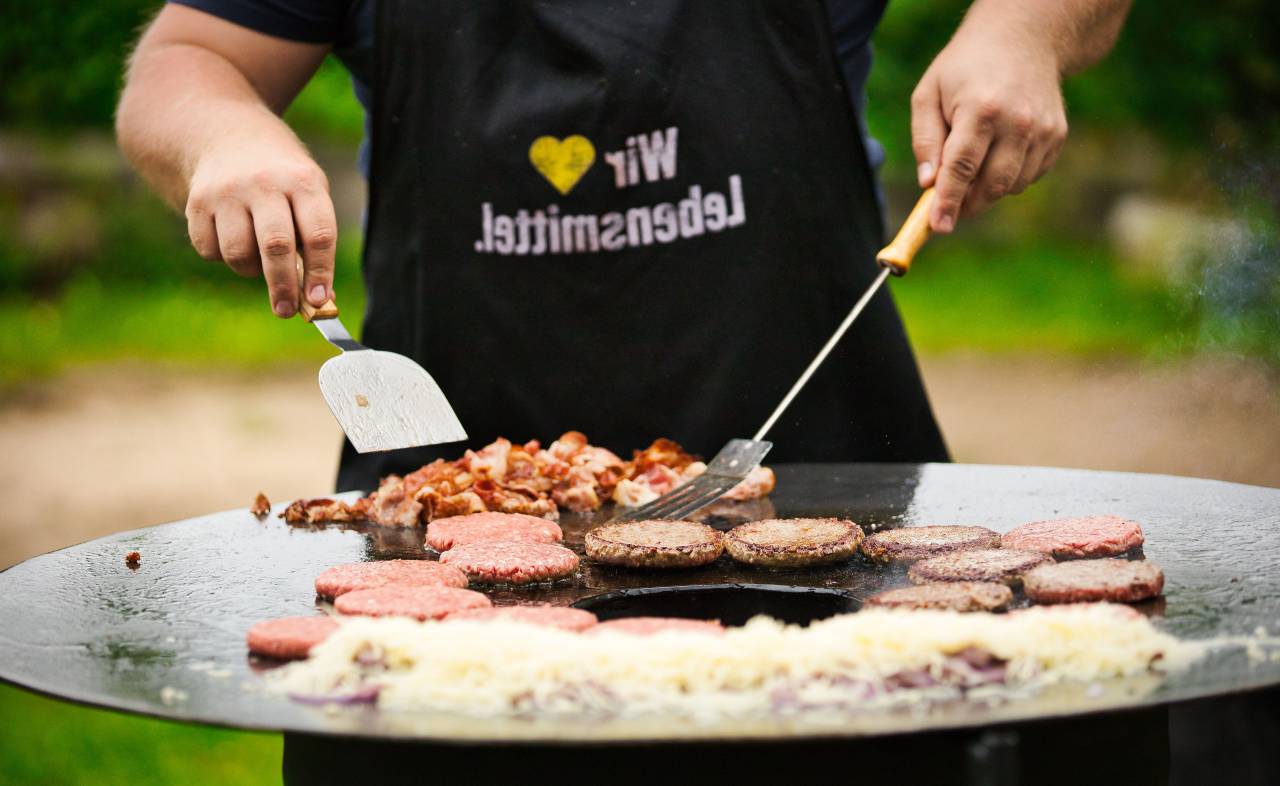 comida, carne, a la parrilla, filete, carne de vaca, gastrónomo, parilla, comida, cena, parrilla, delicioso, almuerzo, filete, fondo, medallones, asado, asado, hamburguesa, rojo, primer plano, restaurante, sabroso, cocina, plato, comer, cocido, blanco, salsa, barbacoa, jugoso, fresco, porción, pimienta, medallón, caliente, cerdo, aislado, frito, corte, nutrición, cocina, rebanado, rebanada,