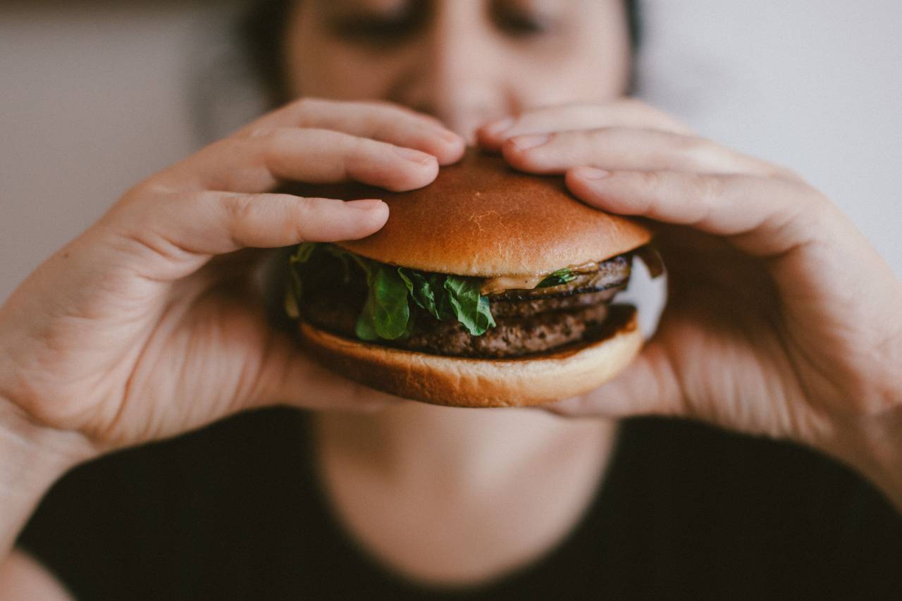 food, burger, fast, hamburger, people, unhealthy, woman, sandwich, person, young, lifestyle, beautiful, hungry, eating, happy, female, lunch, meal, girl, background, diet, american, holding, portrait, fastfood, snack, junk, healthy, adult, smiling, cheeseburger, face, eat, nutrition, dinner, fat, human, hand, dieting, beauty, tasty, white, drink, women, biting, hair, casual, pretty, caucasian, 